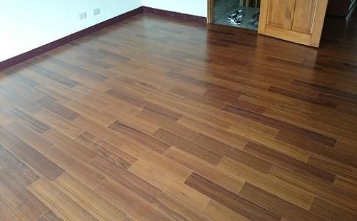 柚木地板.jpg 柚木地板.jpg